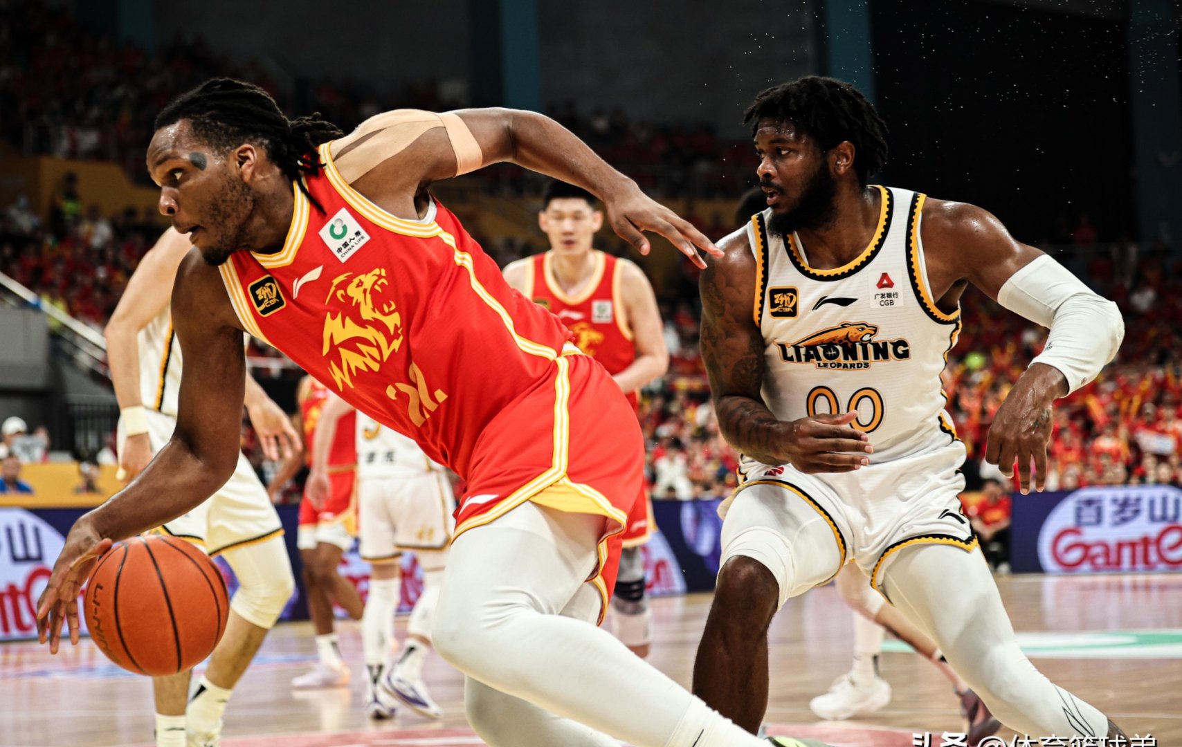 转折点!广厦男篮强势反弹;社区盾今晚攻防权衡;震撼外界;阵容厚度经受考验的简单介绍 转折点!广厦男篮强势反弹;社区盾今晚攻防权衡;震撼外界;阵容厚度经受考验的简单介绍