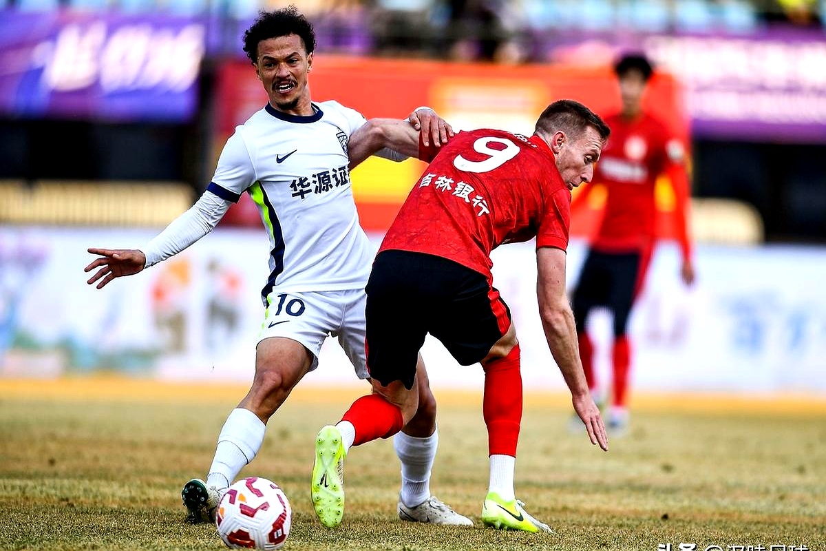 开展执勤点防闯入演练 开展执勤点防闯入演练