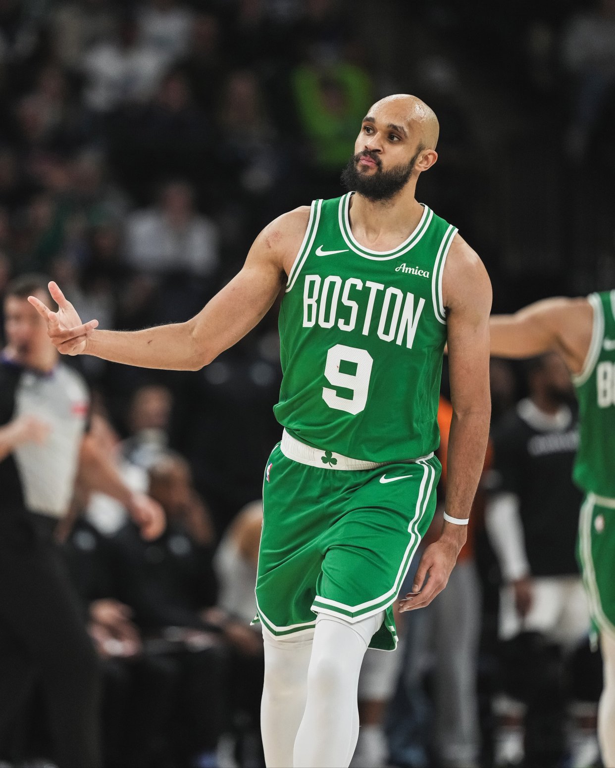 赛前体能课后,波士顿凯尔特人门线救险备战全明星赛,话题不断,更衣室氛围转暖(凯尔特人训练馆) 赛前体能课后,波士顿凯尔特人门线救险备战全明星赛,话题不断,更衣室氛围转暖(凯尔特人训练馆)