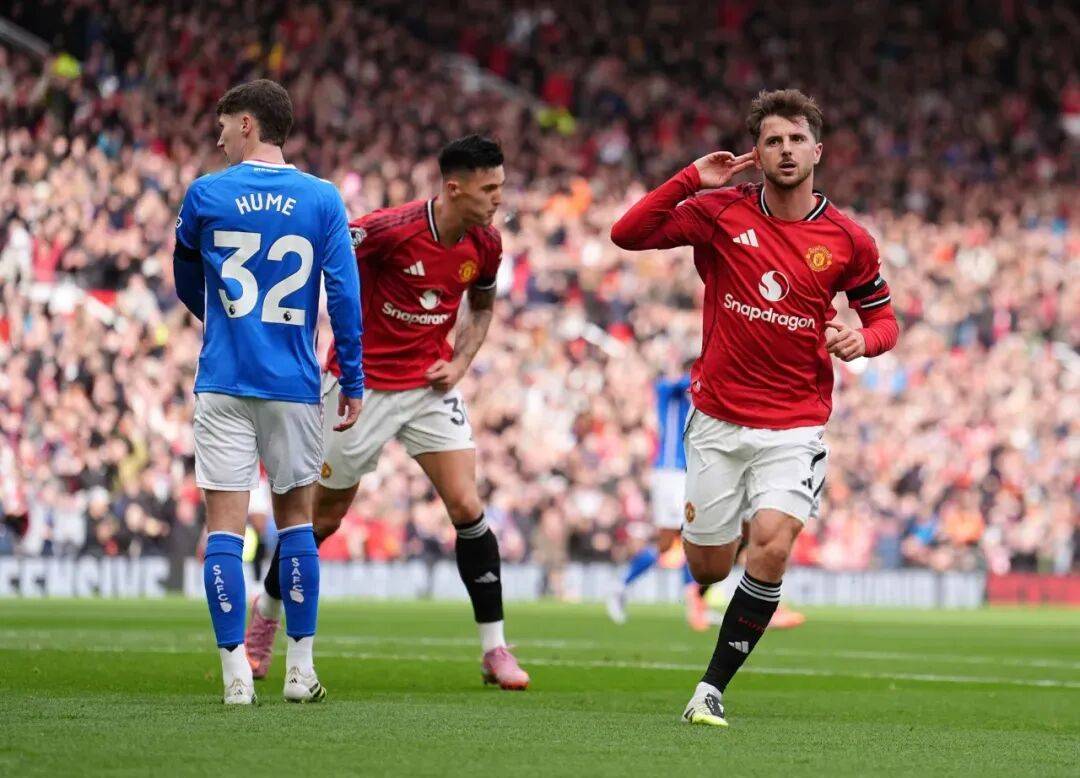 赛前突围战来临，曼联围绕欧冠迎来里程碑，更衣室稳定，阵容厚度经受考验(08年曼联欧冠阵容图)