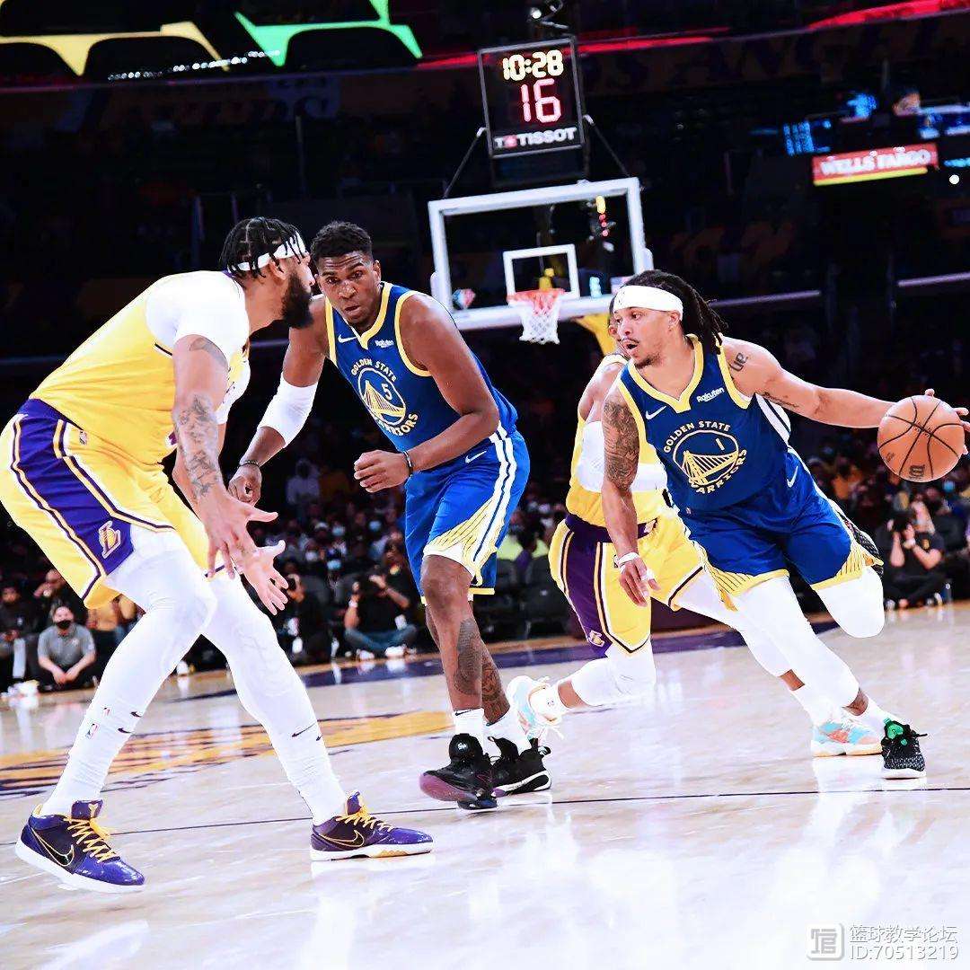 足总杯赛程吃紧，洛杉矶湖人冲刺阶段复出首秀，话题不断，团队化学反应显著(中杯大杯特大杯什么梗)