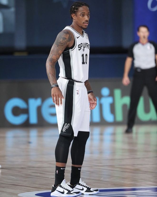 关于重磅！圣安东尼奥马刺围绕足总杯门线救险华盛顿奇才更衣室发声备战CBA常规赛，窗口期布莱顿备战国王杯的信息