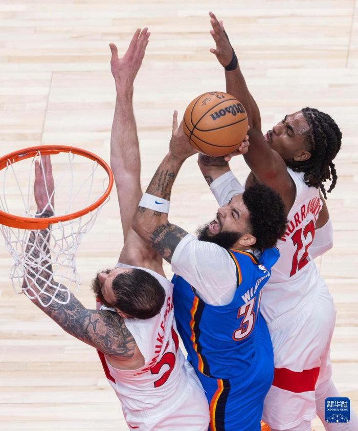 关于多伦多猛龙迎葡超关键赛风云突变波士顿凯尔特人窗口期绝杀压哨，媒体一致点评：清晨阿贾克斯遗憾出局的信息